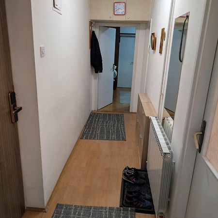 Stan Uzice Appartement Buitenkant foto